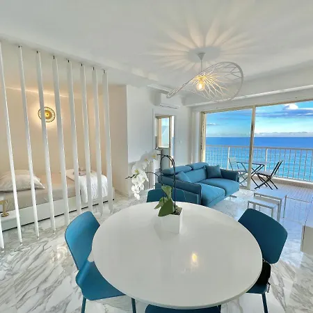 Seaviews By Jenni Menton, La Suite, Superbe Front De Mer, Top Emplacement Avec Terrasse Et Parking! Buitenkant foto