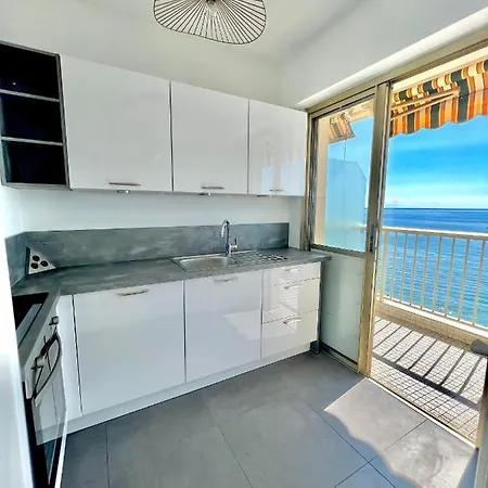 Seaviews By Jenni Menton, La Suite, Superbe Front De Mer, Top Emplacement Avec Terrasse Et Parking! Buitenkant foto