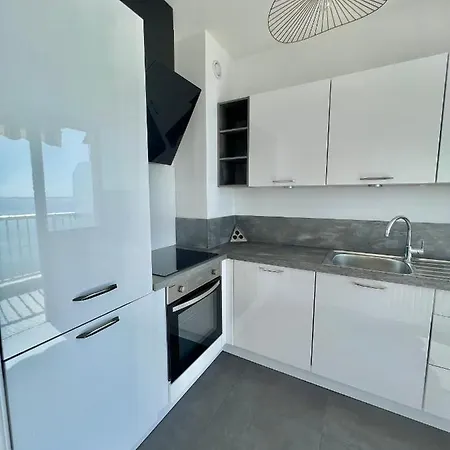 Seaviews By Jenni Menton, La Suite, Superbe Front De Mer, Top Emplacement Avec Terrasse Et Parking! Buitenkant foto