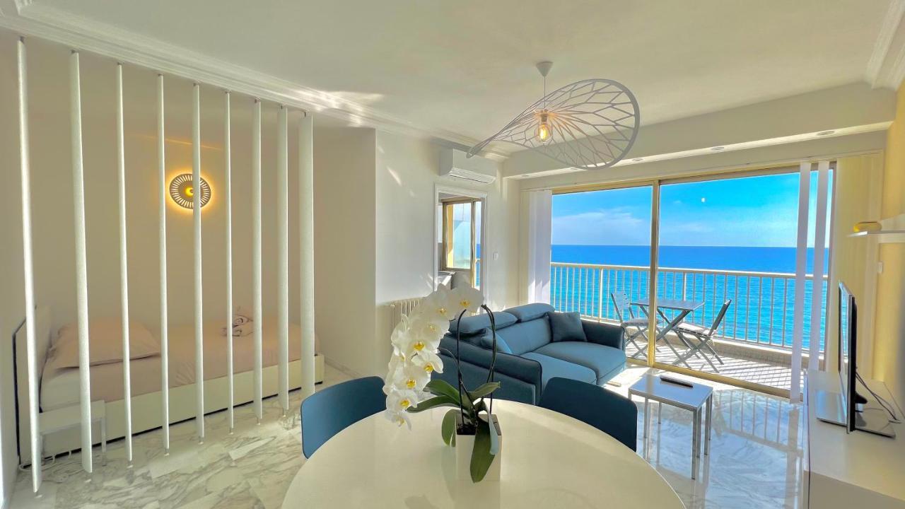Seaviews By Jenni Menton, La Suite, Superbe Front De Mer, Emplacement Avec Terrasse Et Parking! *