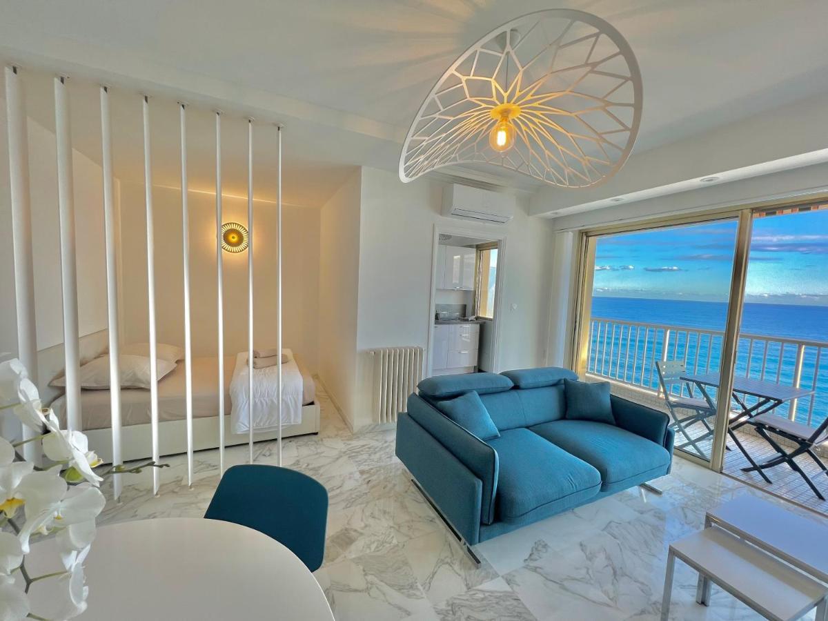 Seaviews By Jenni Menton, La Suite, Superbe Front De Mer, Emplacement Avec Terrasse Et Parking! *